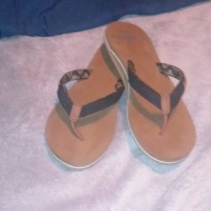 REEF size 9 flip flops